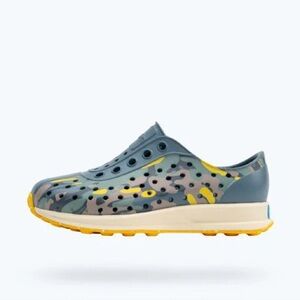 NATIVE - *Kids* Robbie Sugarlite Kids Shoes. Kids size 1 (Junior) not baby.